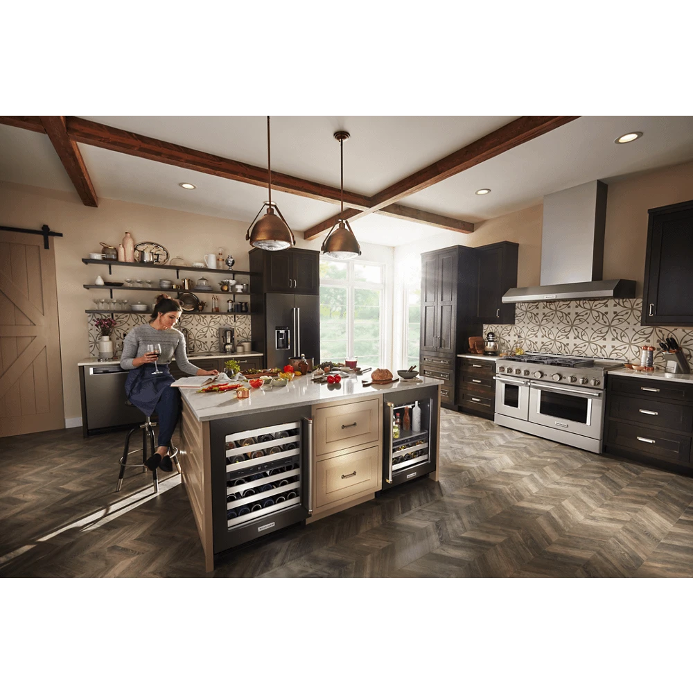 KitchenAid 24" Beverage Center With Glass Door And Metal-Front Racks And PrintShield™ Finish 7 KitchenAid 24" Beverage Center With Glass Door And Metal-Front Racks And PrintShield™ Finish - Image 6